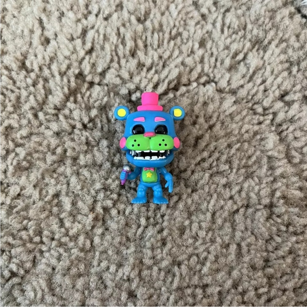Funko Five Nights At Freddy’s Blacklight Blue Neon Cereal Exclusive Mini Figure